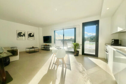 757bd4fa51bcfc0eda04ce56021bc1b7 - 9