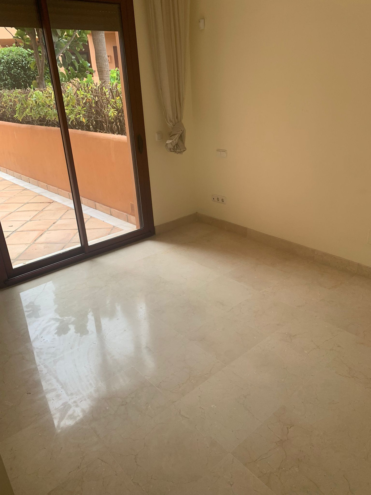 760838617abb10d0b6bfe8db6756f8b0 - 16