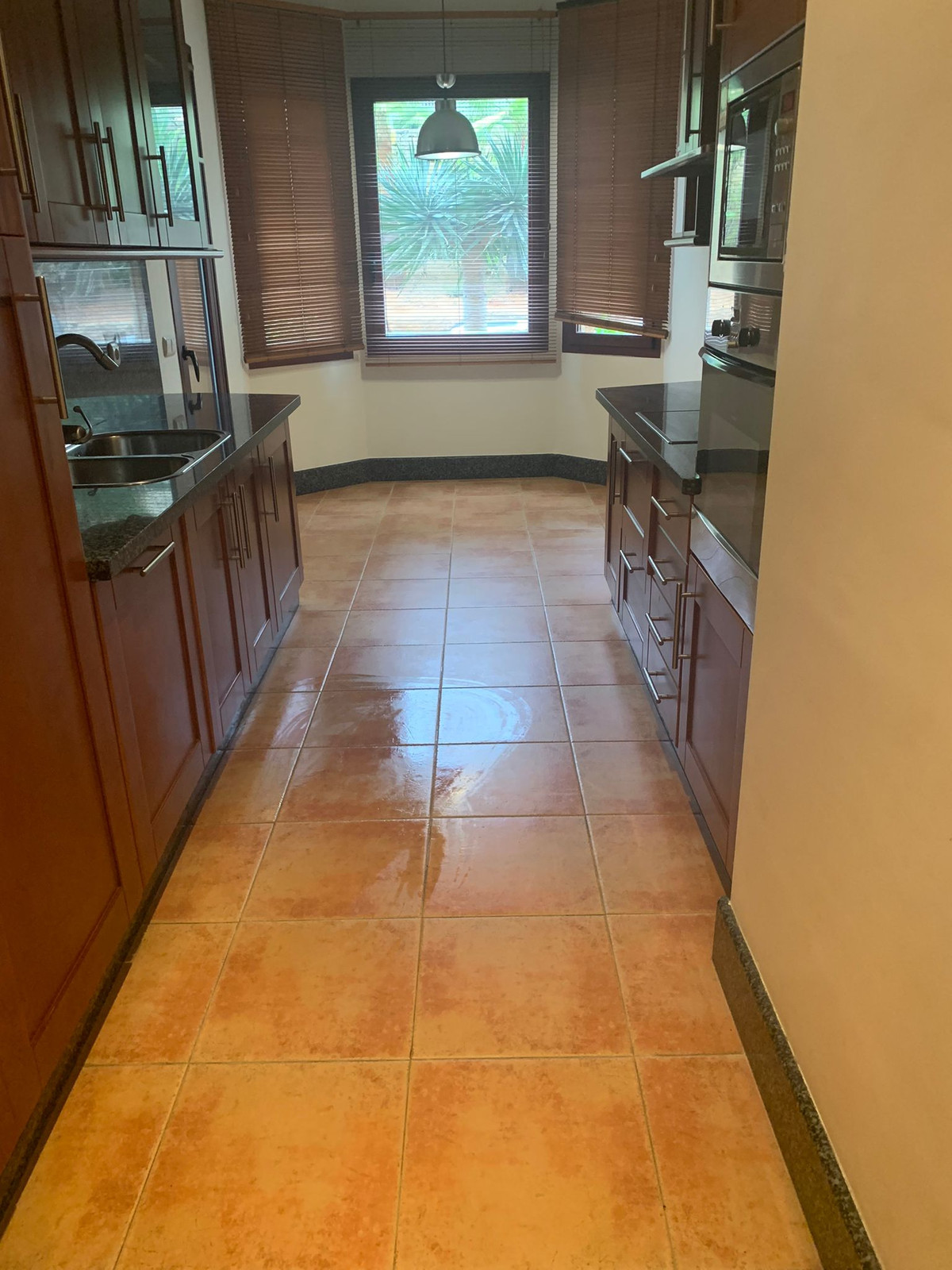 760838617abb10d0b6bfe8db6756f8b0 - 7