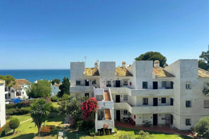 76b6897b422ae8e31f55c658d43a6461 - 1