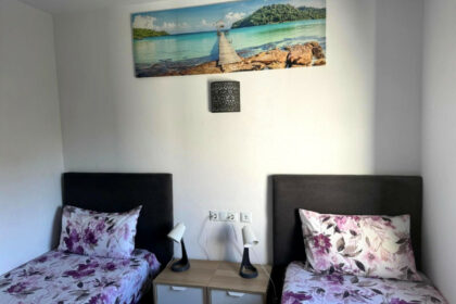 76b6897b422ae8e31f55c658d43a6461 - 8