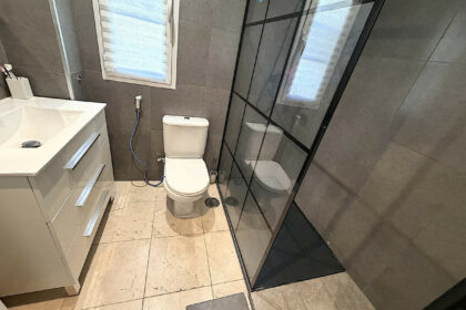 7a30c3e0fc345a77e3ae2bfee443bb7a - 21