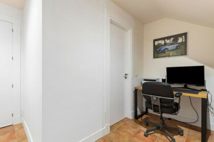 7a4af4d0c5904f2ad813217683c5e541 - 11