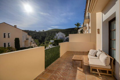 7a4af4d0c5904f2ad813217683c5e541 - 12