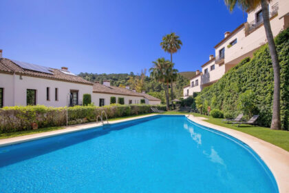 7a4af4d0c5904f2ad813217683c5e541 - 23