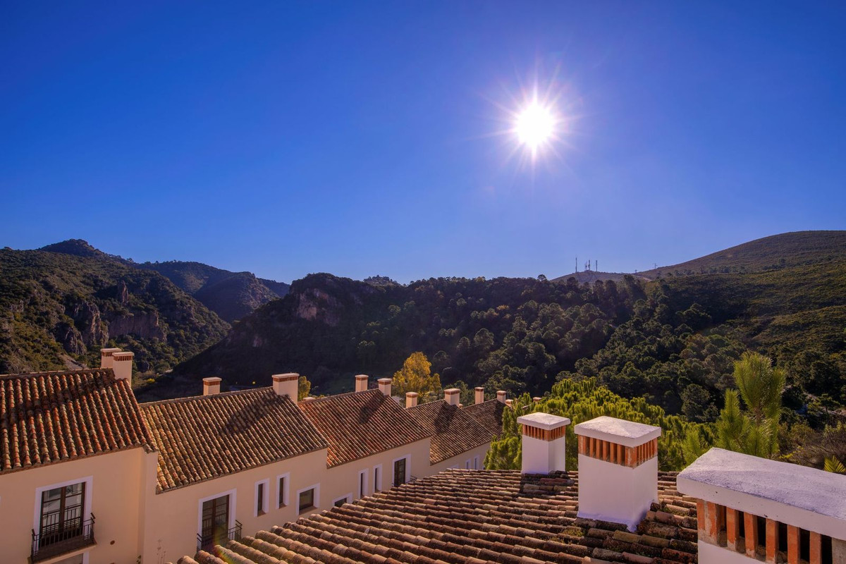 7a4af4d0c5904f2ad813217683c5e541 - 27