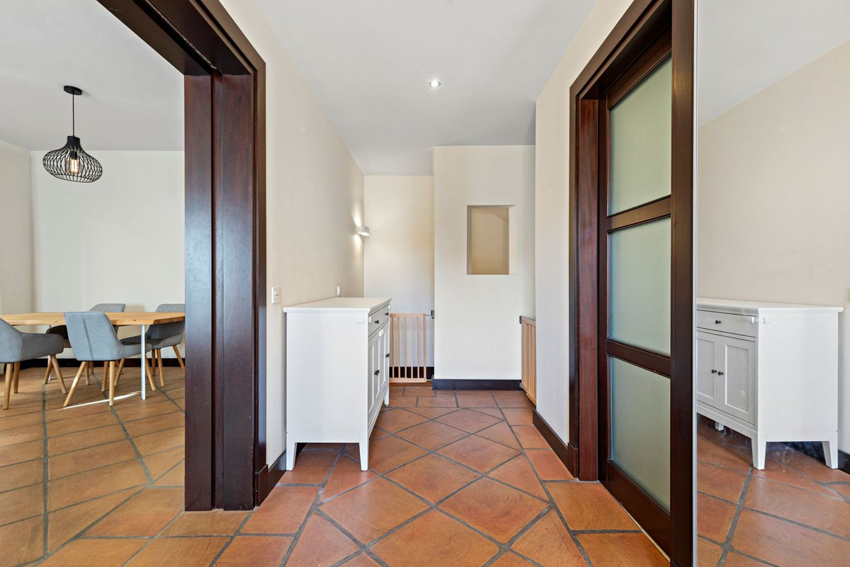 7a4af4d0c5904f2ad813217683c5e541 - 30