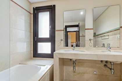 7a4af4d0c5904f2ad813217683c5e541 - 4