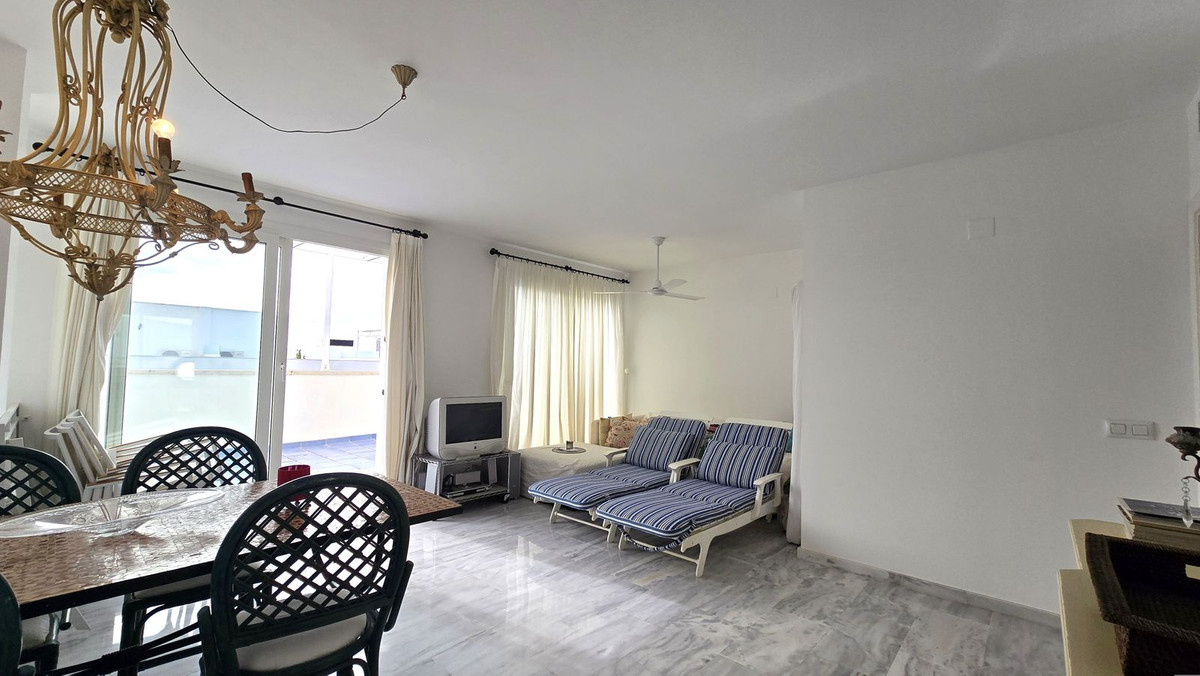 7a6c12aac37c1e32e2e28834a7119638 - 12