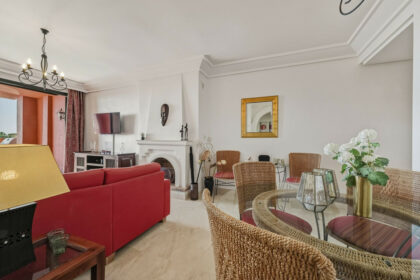 7ab42b677fb209a221ac1967a508a9ca - 15