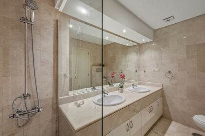 7ab42b677fb209a221ac1967a508a9ca - 23