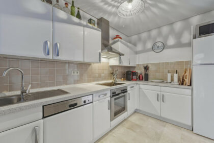 7ab42b677fb209a221ac1967a508a9ca - 33