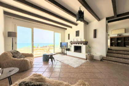 7b63e167c35244a343d64e59df17dfd8 - 11