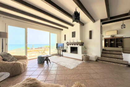 7b63e167c35244a343d64e59df17dfd8 - 13