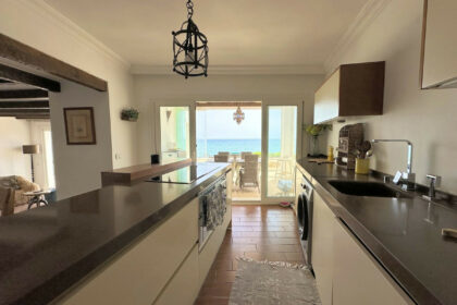 7b63e167c35244a343d64e59df17dfd8 - 15