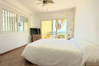 7b63e167c35244a343d64e59df17dfd8 - 18