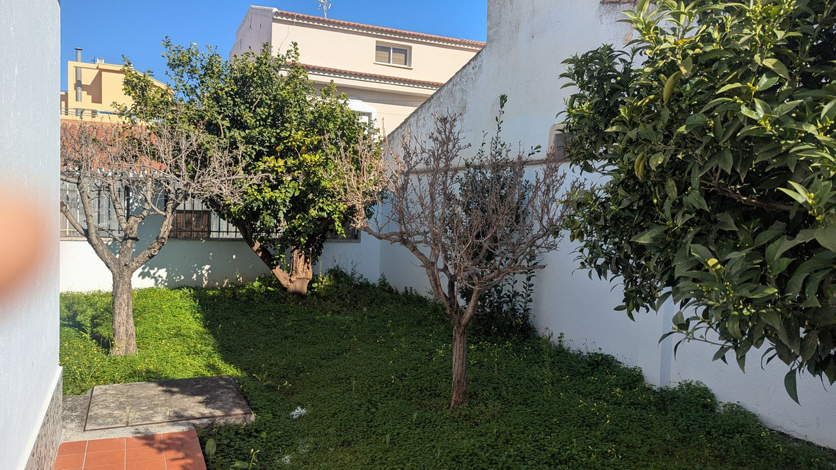 7bdcbdd0e56968bb8af1811934dc49dd - 12