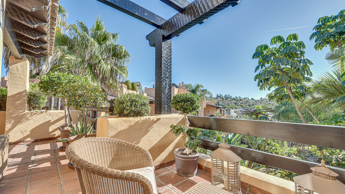 7ff3ede99324baf048a32b1e934a5071 - 13