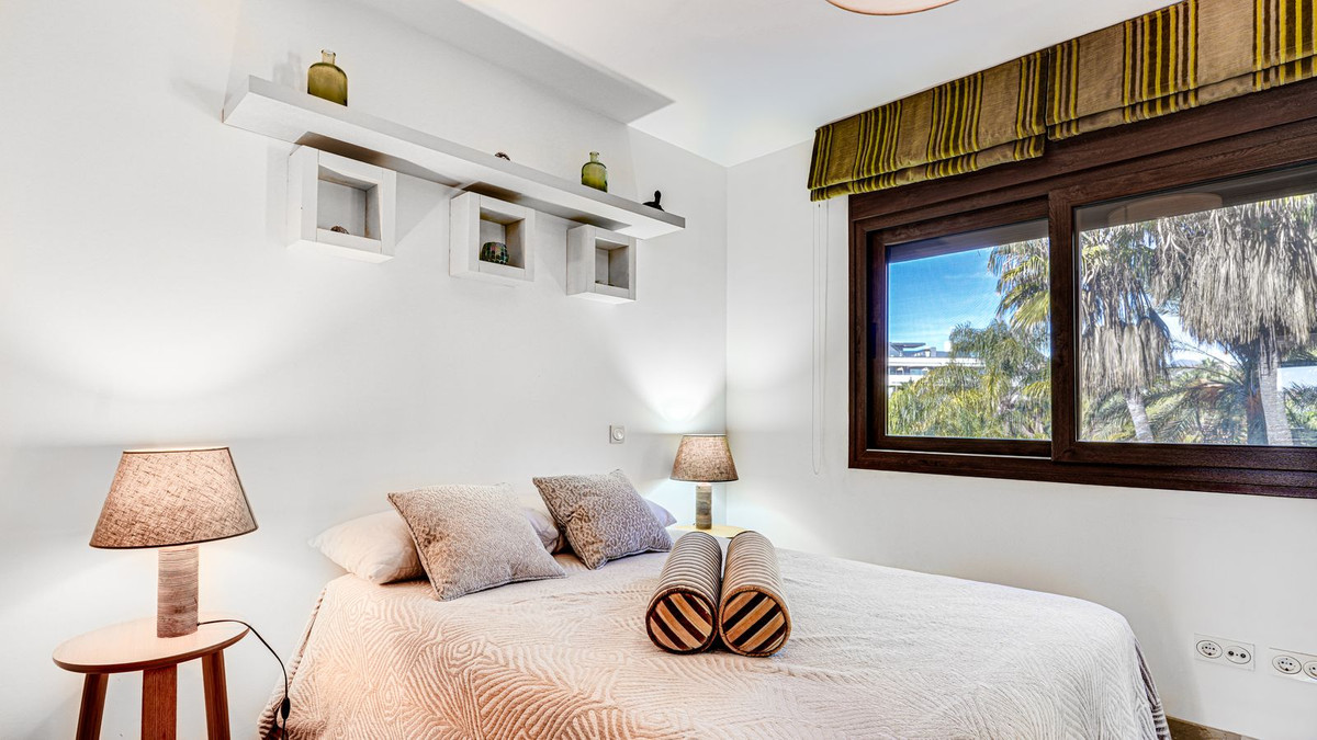 7ff3ede99324baf048a32b1e934a5071 - 17