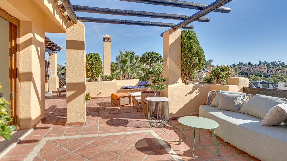 7ff3ede99324baf048a32b1e934a5071 - 2