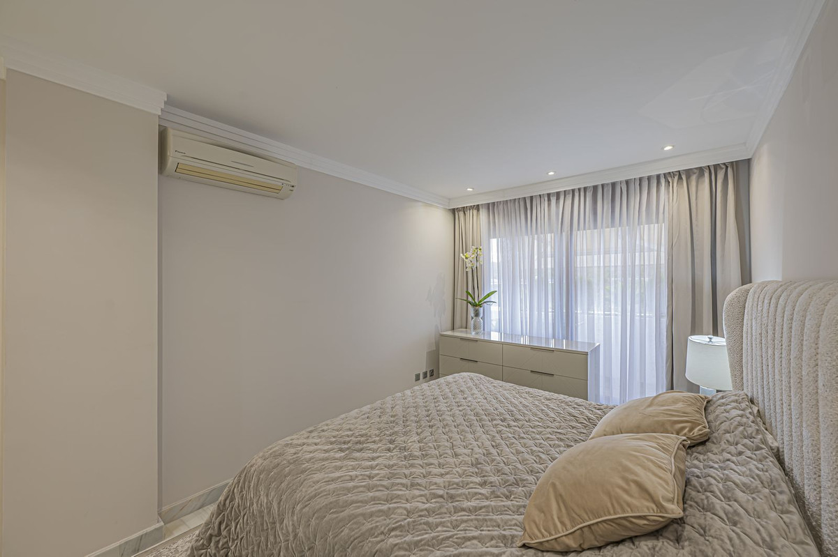 7ff7e90e2fbe47703d292bd692972b04 - 16