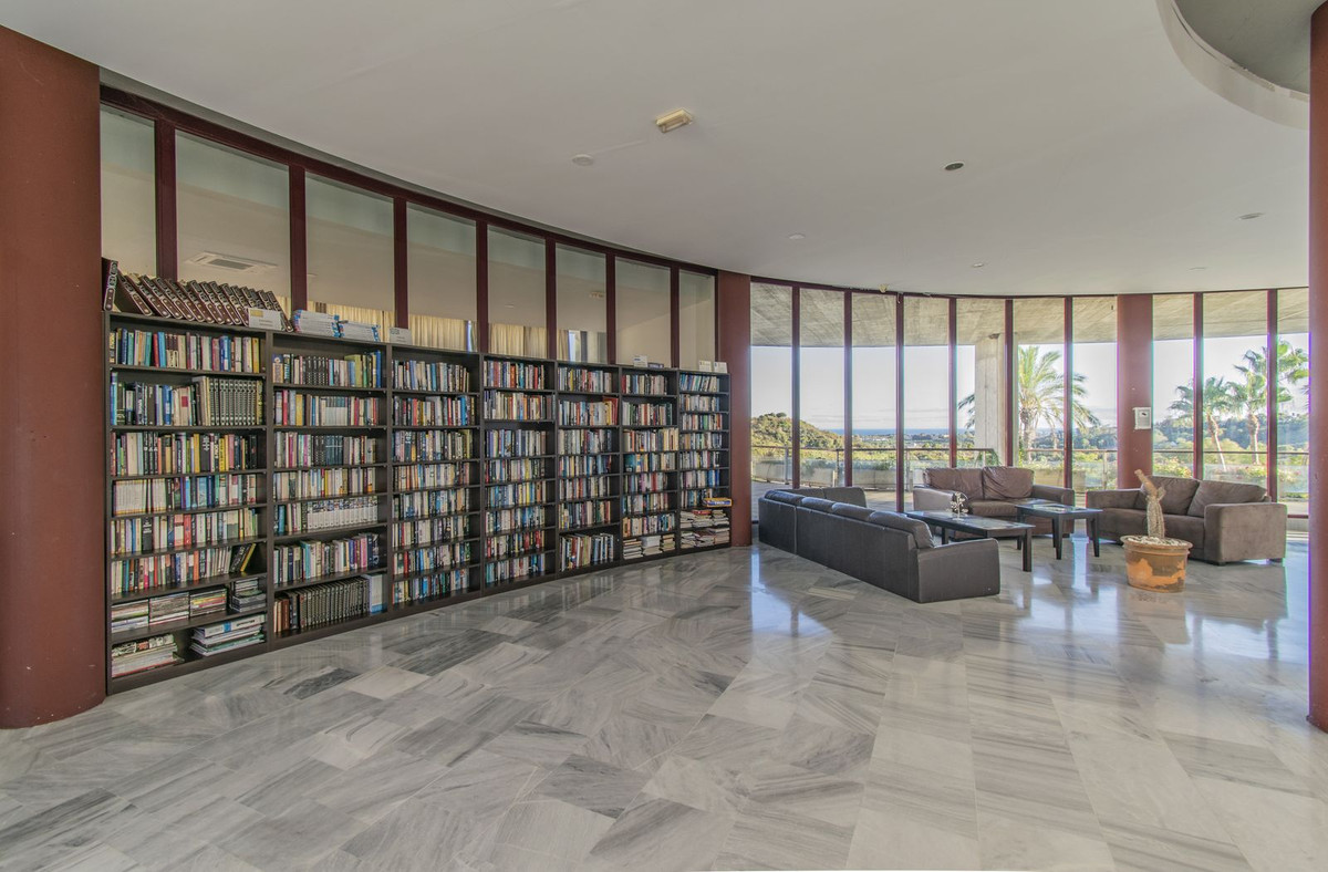 7ff7e90e2fbe47703d292bd692972b04 - 20