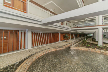 7ff7e90e2fbe47703d292bd692972b04 - 23