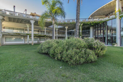 7ff7e90e2fbe47703d292bd692972b04 - 25