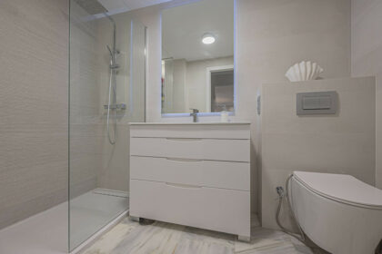 7ff7e90e2fbe47703d292bd692972b04 - 8