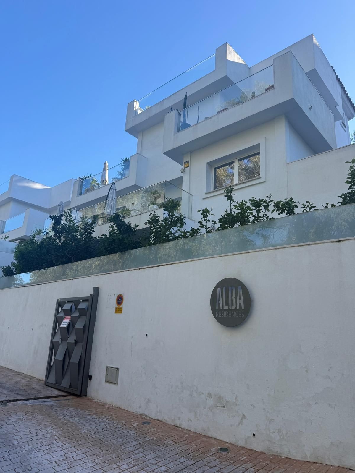 80b811cae1a0a252076d70434dada4b9 - 9