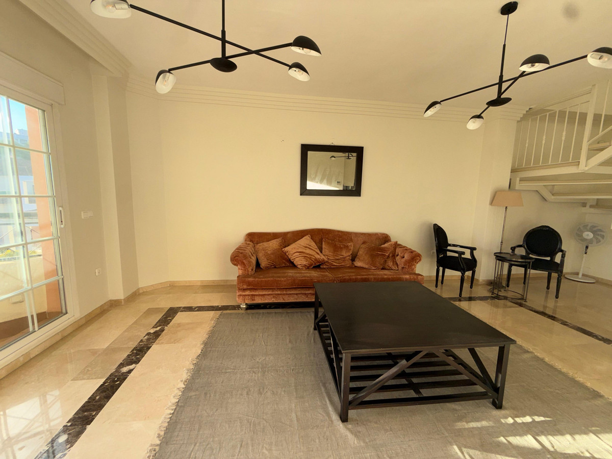 8280466b75778a4ccf11f6a72b0d27d1 - 19