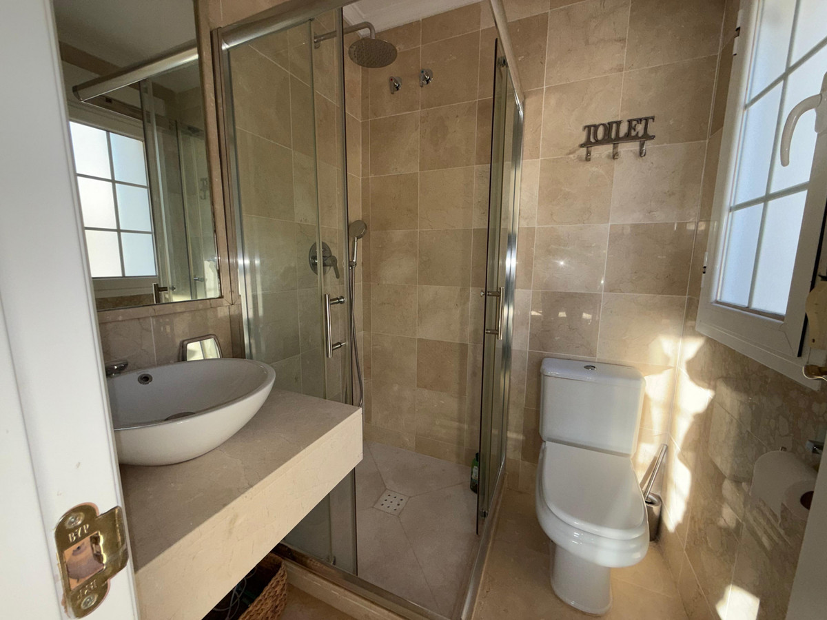 8280466b75778a4ccf11f6a72b0d27d1 - 4