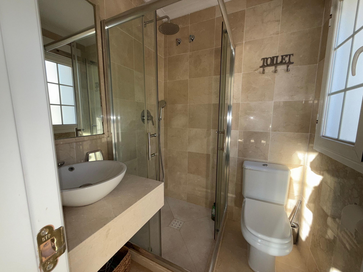 8280466b75778a4ccf11f6a72b0d27d1 - 8