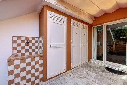 832cc3b636e197b1d76f4ff7fb1ba0ce - 15