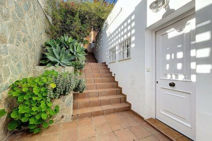 832cc3b636e197b1d76f4ff7fb1ba0ce - 39