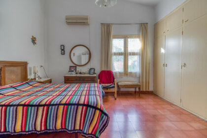 861b27e2895c197f857288dc8f4100cd - 11