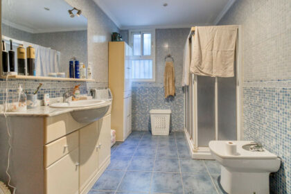 861b27e2895c197f857288dc8f4100cd - 13