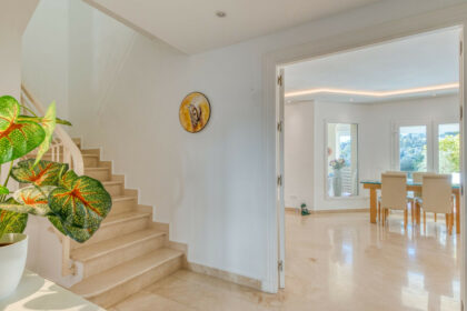 86b8a467612eae8fcdf1aaea667e9185 - 12