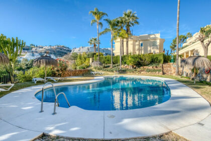 86b8a467612eae8fcdf1aaea667e9185 - 29