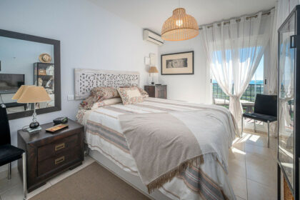 87b88c6da1806cba33a2f64381ea128a - 14