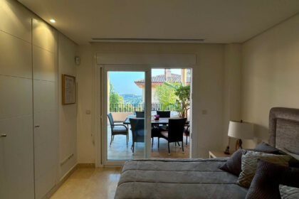 87f82989599c32245c7c1c98b949cc93 - 13