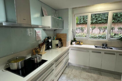 87f82989599c32245c7c1c98b949cc93 - 27