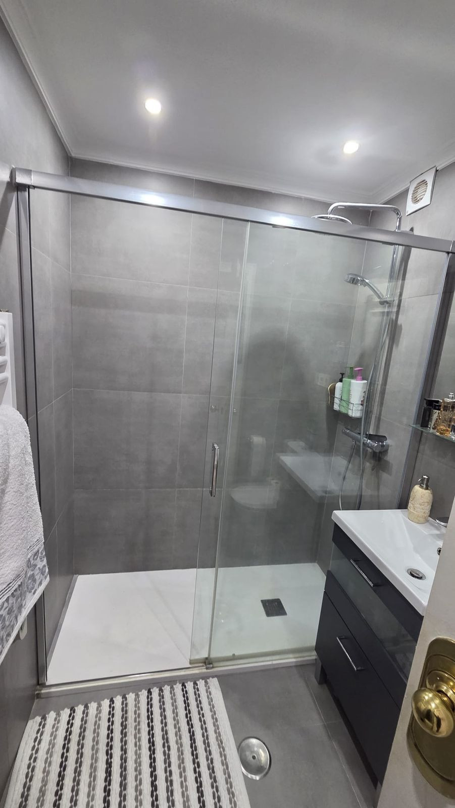 8a14fc4c9cb3cc901ca567905c6b6404 - 9