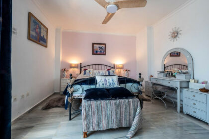 8a1fe4102f4d680c34f4509ea3b10a48 - 21