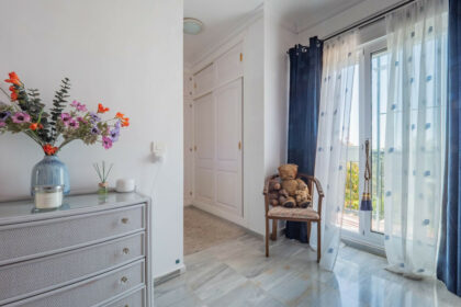 8a1fe4102f4d680c34f4509ea3b10a48 - 22