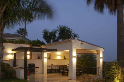 8ac79600bc8d96259de968728dd67e32 - 12