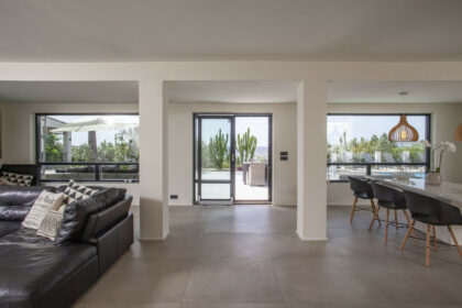 8ac79600bc8d96259de968728dd67e32 - 18