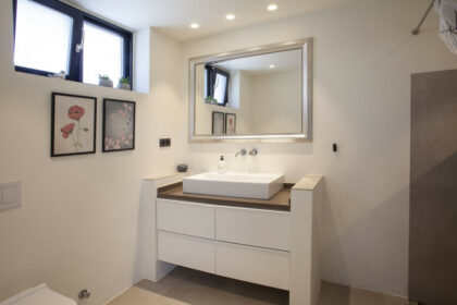 8ac79600bc8d96259de968728dd67e32 - 23