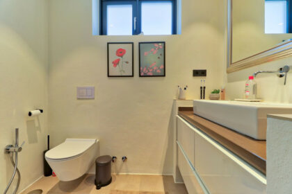 8ac79600bc8d96259de968728dd67e32 - 50