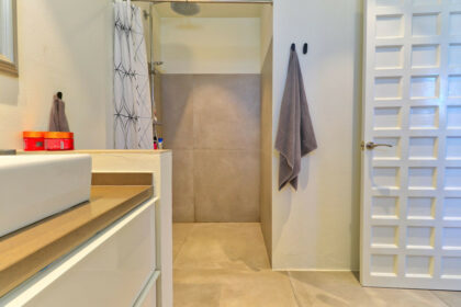 8ac79600bc8d96259de968728dd67e32 - 51